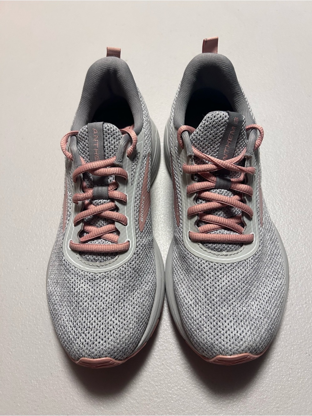 Brooks Women's Gray & Dusty Pink Anthem 3 Running Shoes - Size 6.5